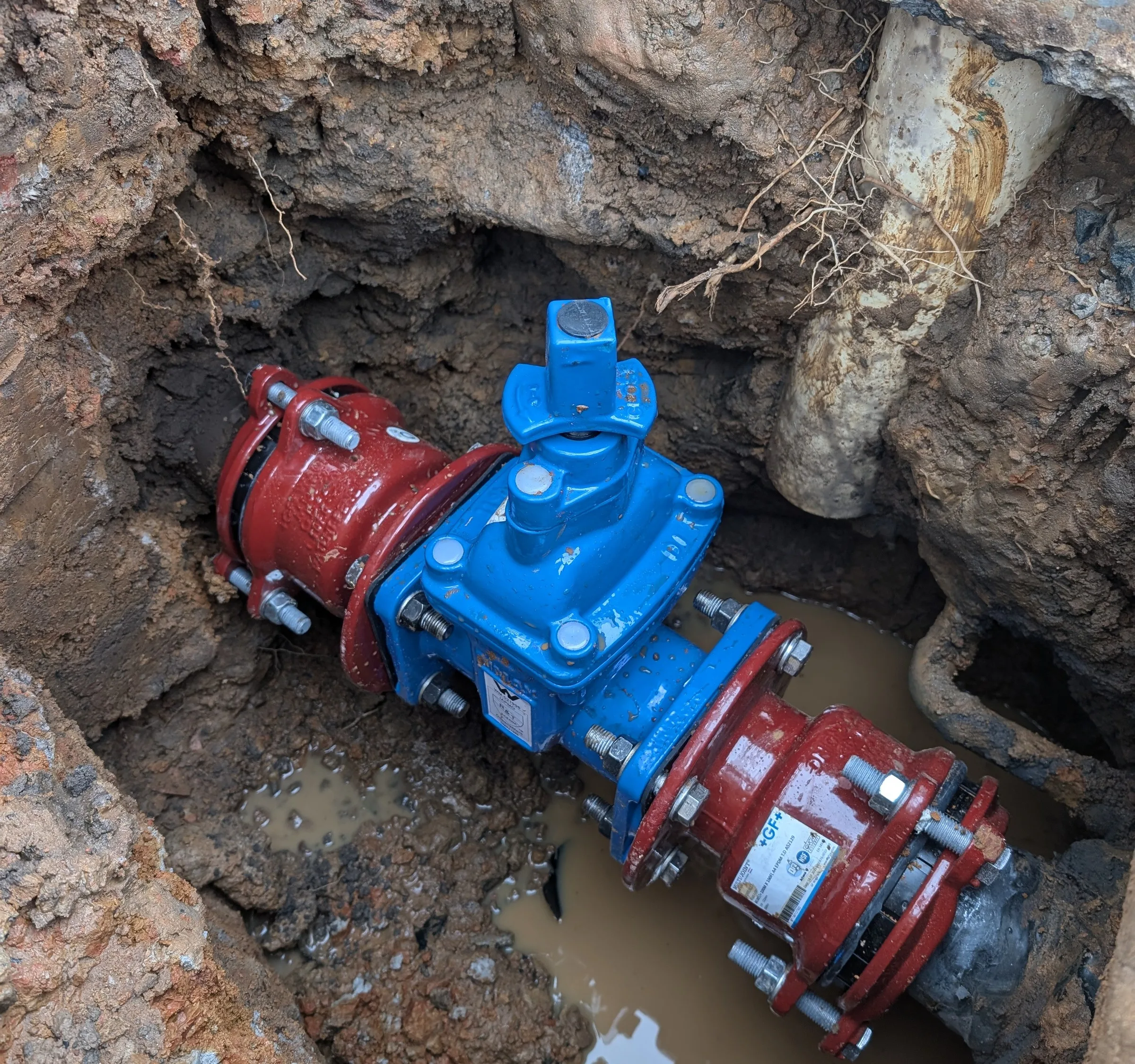 Fire service valves replaced in an excavated pit